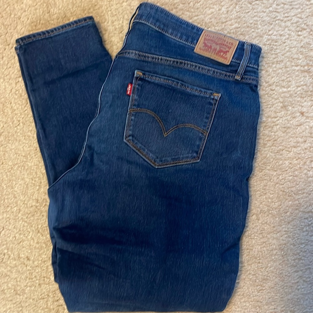 Levi’s super shaping skinny jeans size 18w